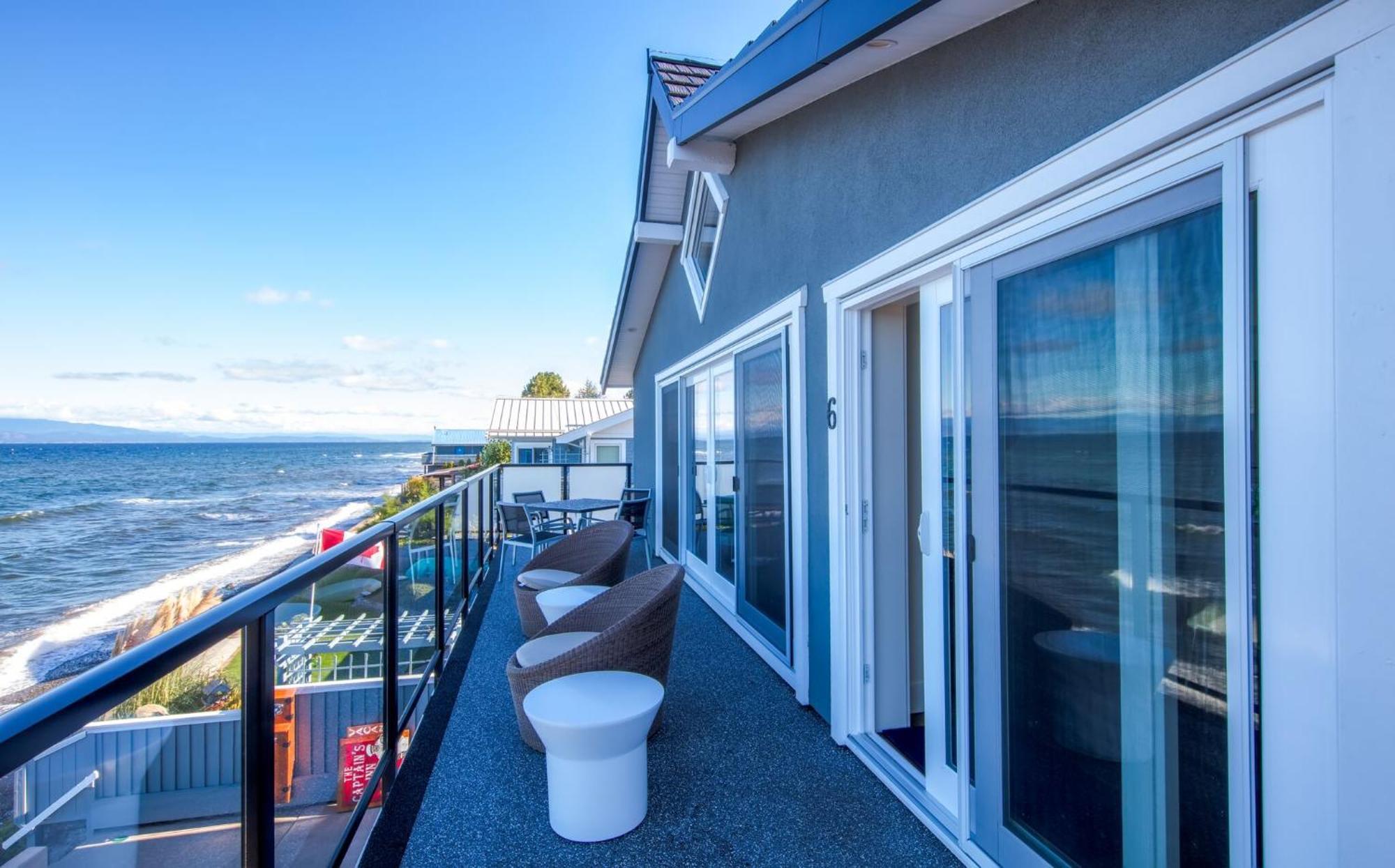 Qualicum Beach Ocean Suites エクステリア 写真