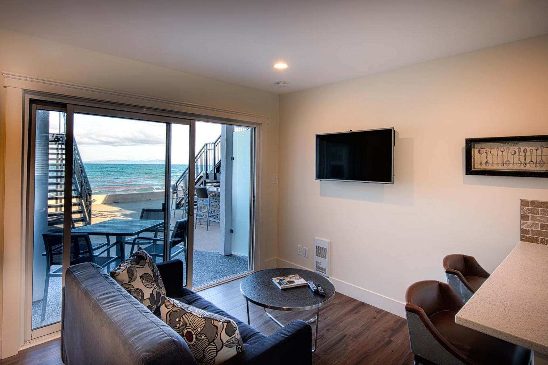 Qualicum Beach Ocean Suites エクステリア 写真