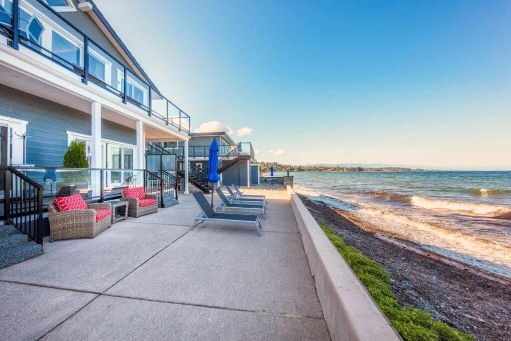 Qualicum Beach Ocean Suites エクステリア 写真