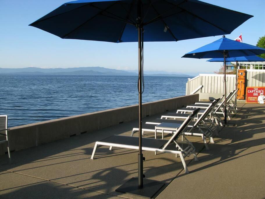 Qualicum Beach Ocean Suites エクステリア 写真