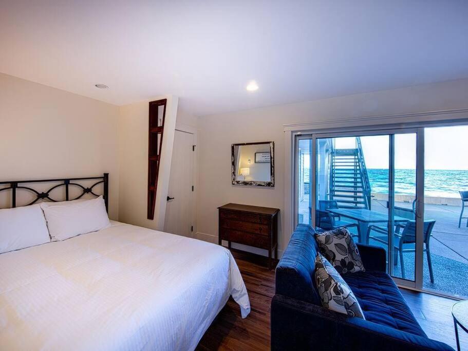 Qualicum Beach Ocean Suites エクステリア 写真